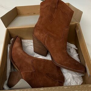 Zodiac Chestnut Suede Heeled Boots